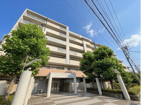 藤沢駅徒歩16分の立地に佇む【ジークレフ藤沢】