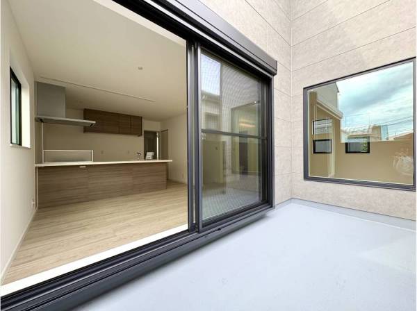 ゆとりのあるバルコニー