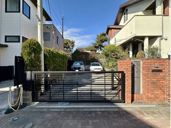 カースペースはご覧の広さ