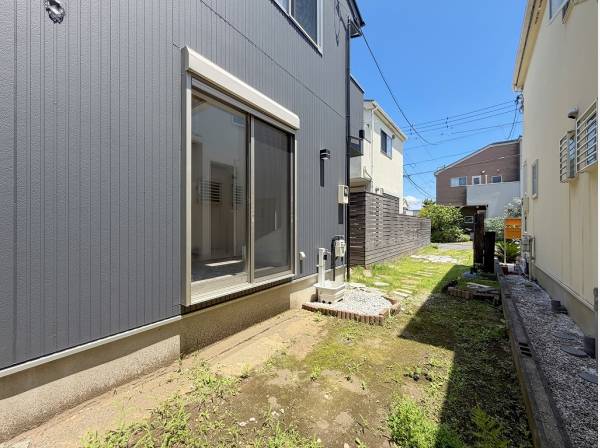 水栓が備わったお庭があるのも嬉しいポイント！