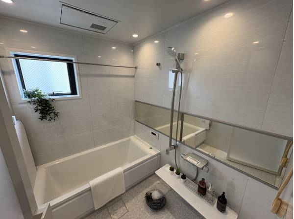 約１，２５坪のバスルームです