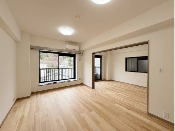 広々と使えるリビングと洋室