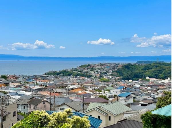 家のどの部屋からも海が見えますよ！