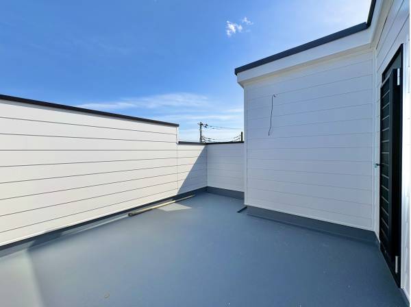 ルーフバルコニーには水栓も完備