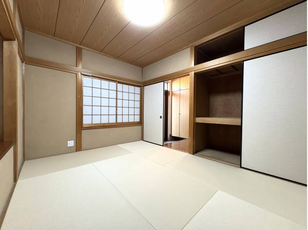 約6帖の心安らぐ和室