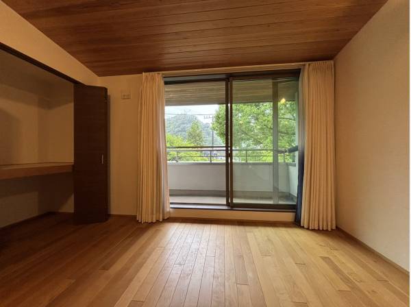洋室からも緑景色をお楽しみいただけます