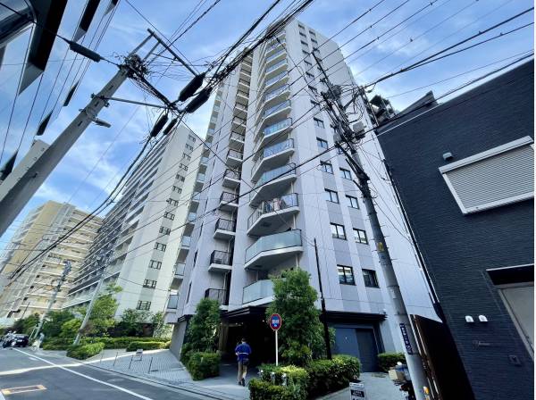 重厚感ある外観