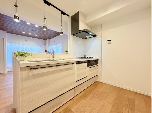 対面式のシステムキッチン