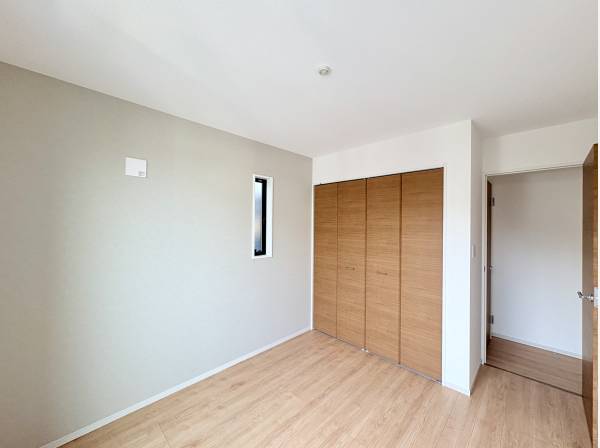 各部屋クローゼット付きです