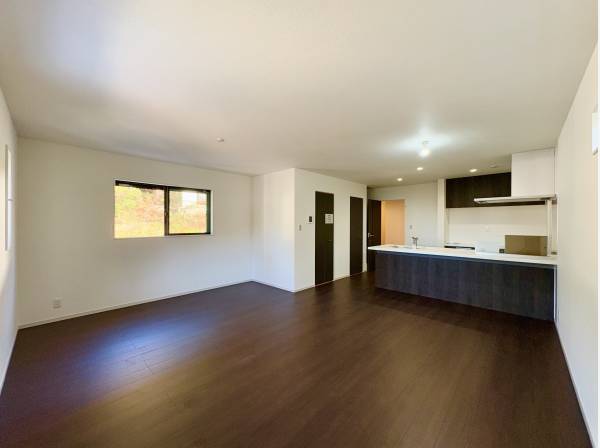 19.4帖のLDKスペースは心地よい風が入り込みます