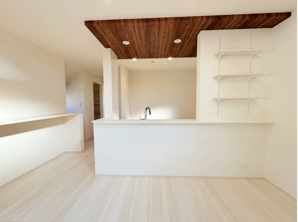 収納、ワークスペースも