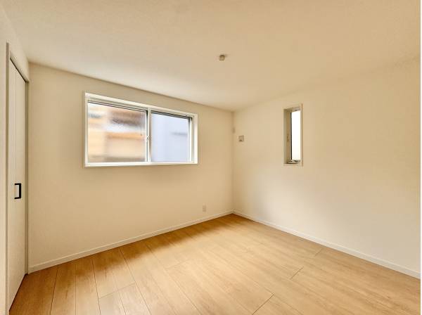 2面採光があることにより、十分な陽光がお部屋の全体に届きます