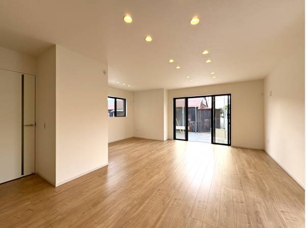 広いリビングが家時間をのびのび感じさせてくれます