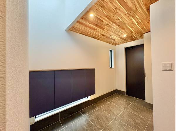 一言で「おしゃれな」玄関です