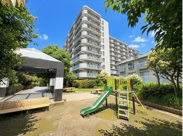 マンション内に公園があるためお子様も大喜び