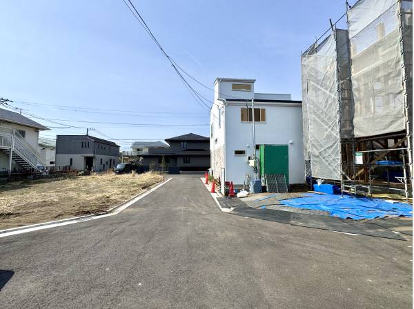 車の往来もなく静かな雰囲気です