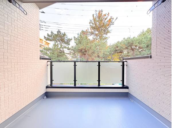 奥行きがあり広々使える南側のインナーバルコニー