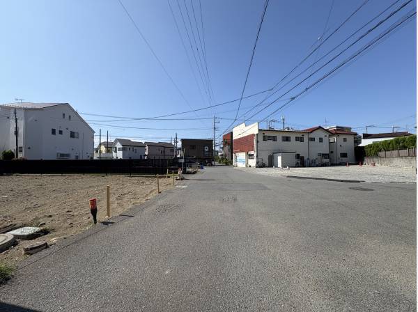 広々した前面道路（西側）接道間口は約9.91ｍ