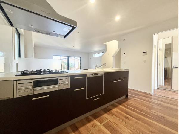 使い勝手の良さそうなキッチンスペース