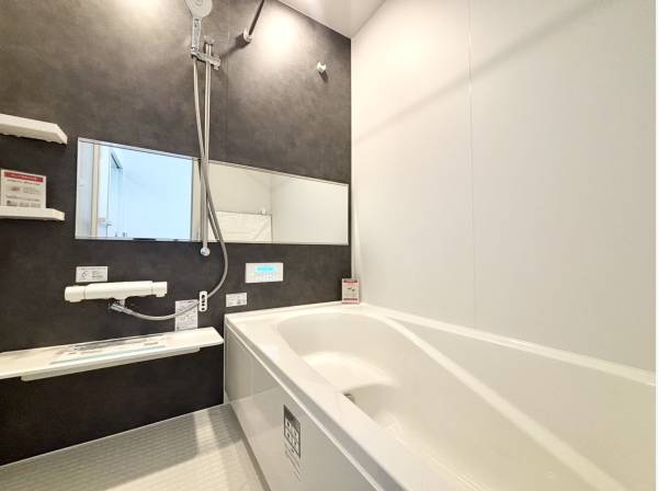 清潔感溢れるバスルーム