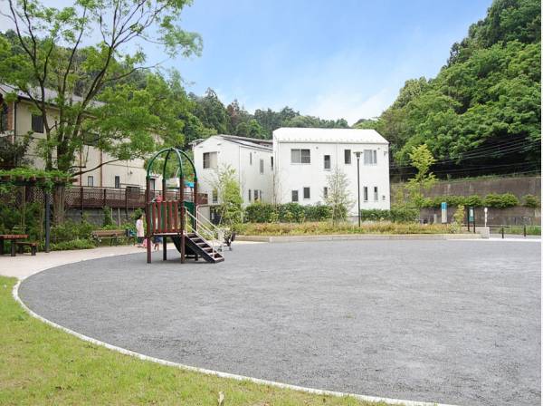 梶原六本松公園まで徒歩2分（約160m）