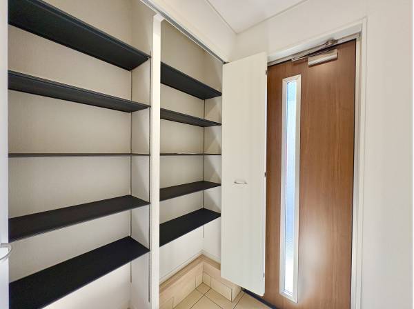 明るくクリーンな印象が毎日の気分を上げてくれる空間です