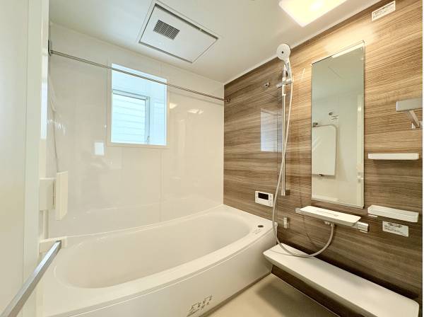 天気の悪い日に嬉しい。浴室乾燥機付きバスルーム