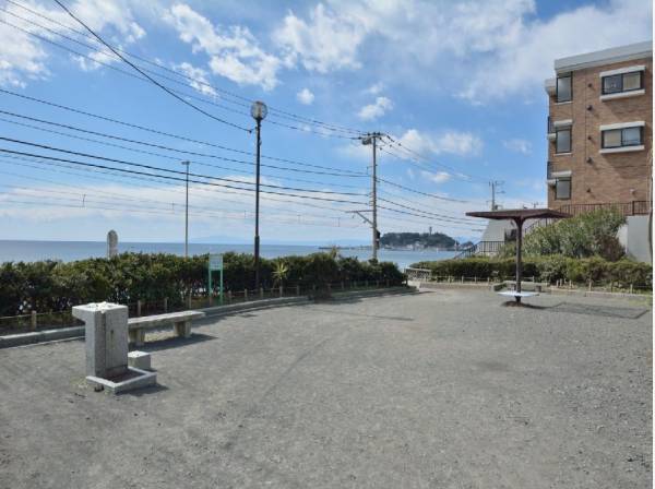 腰越ラッコ公園まで徒歩2分（約120m）