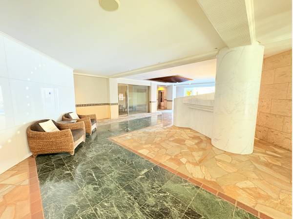 ホテルライクなエントランス