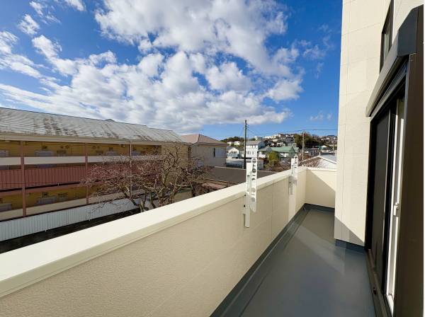 バルコニーは日当たり、風通し良好