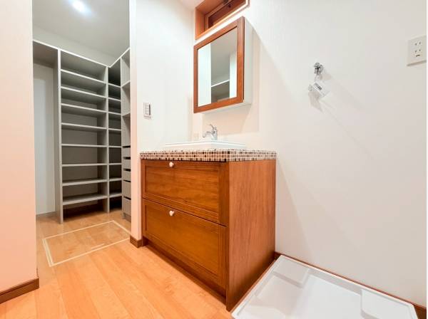 パウダールーム