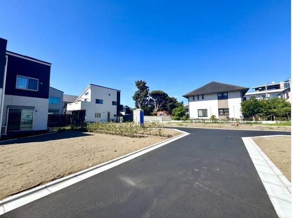 道路も新設され車の進入も安心です