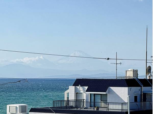リビングから富士山も望みます