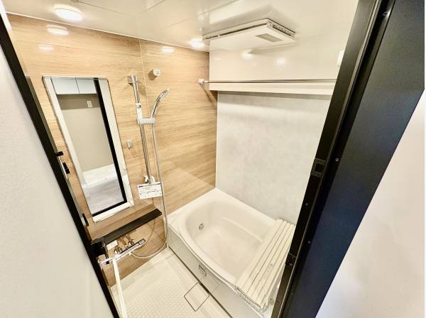 お風呂には浴室仮想機付き！