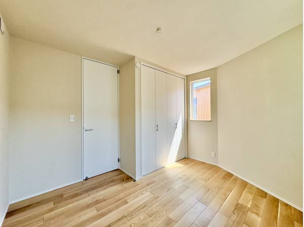 落ち着いた雰囲気の居室です