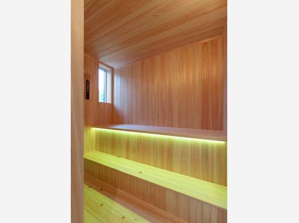 嬉しいバレルサウナ付きです