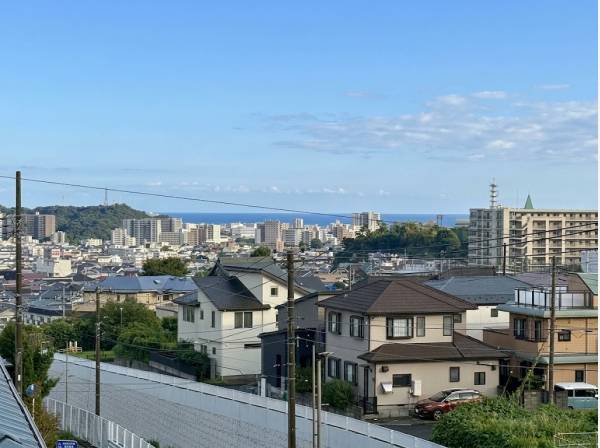 高台ならではの開放的な眺望 遠くの景色まで見渡せます