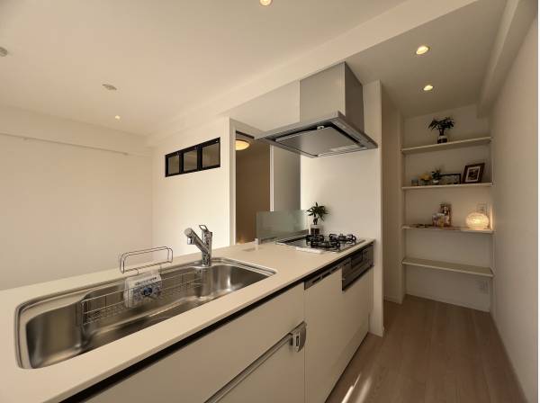 使い勝手のよさそうなキッチンです♪