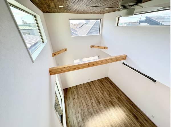 ロフト部分からLDKを眺められます♪