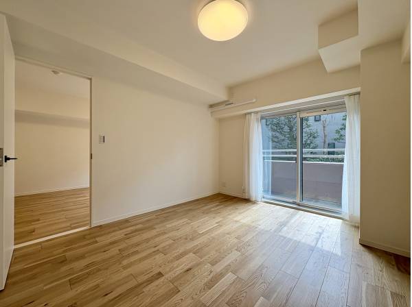 7.1畳洋室。日当たり良好です