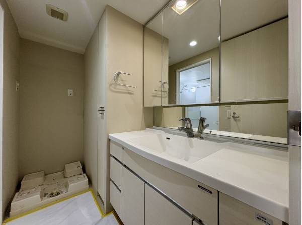 ワイドタイプの洗面化粧台