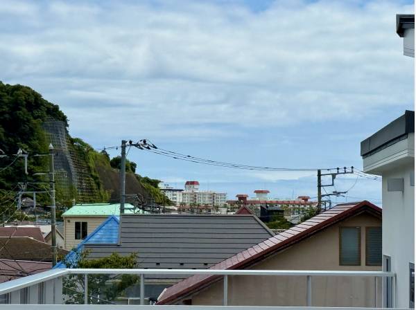 街並みと山々をそして海を望む眺望