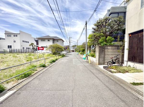 敷地面積はゆとりの約174.34坪！分割購入も相談可能です！