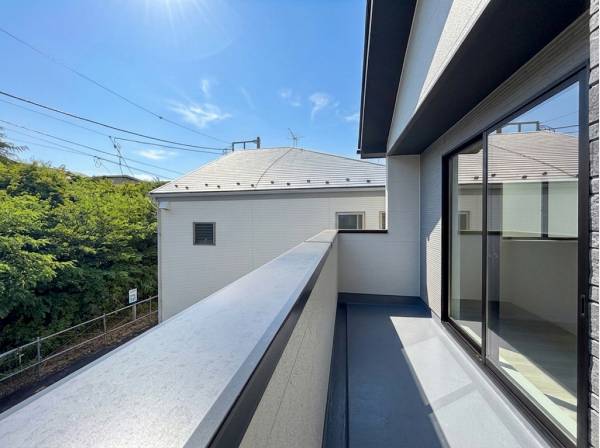 青い空と緑を眺めながら過ごす日常のひととき…
