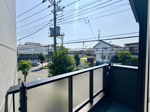 周辺に高い建物がなく日当たり良好