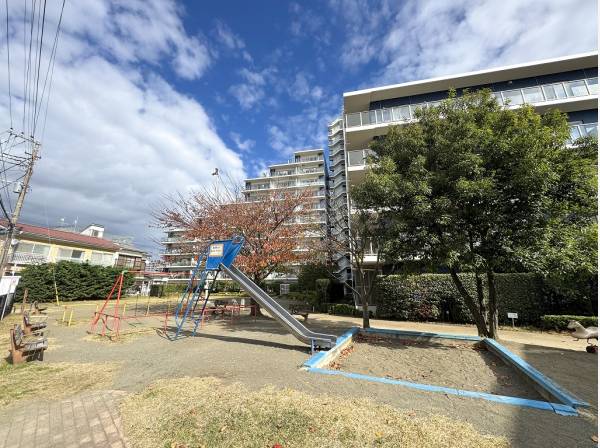 浜之郷第四公園まで徒歩2分（約120m）