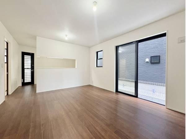 14帖のLDK。ご家族でまったりと寛ぎ下さい