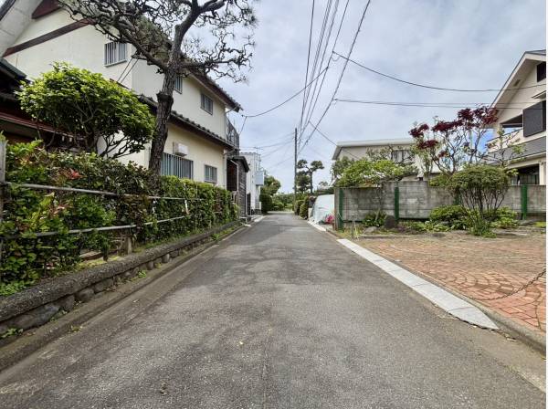 車通りが比較的少ない立地です！