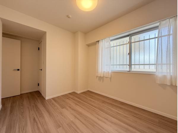 クローゼット完備の居室