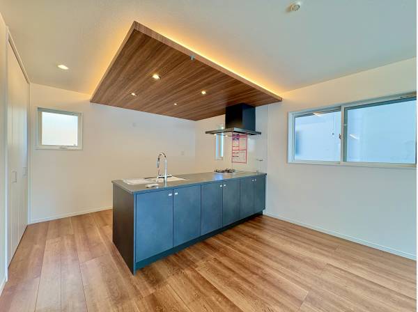 人気のペニンシュラタイプのキッチンは作業効率が上がります